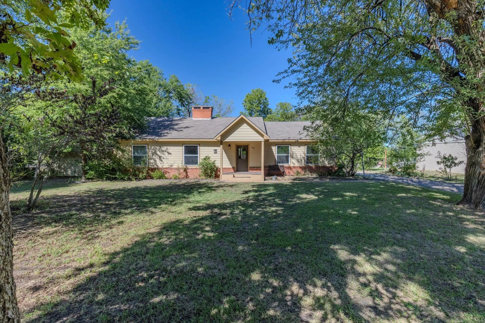 Photo of Listing #21418419