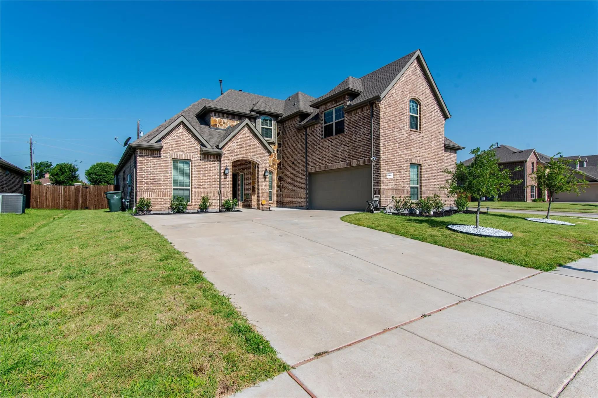 Photo of Listing #21418956