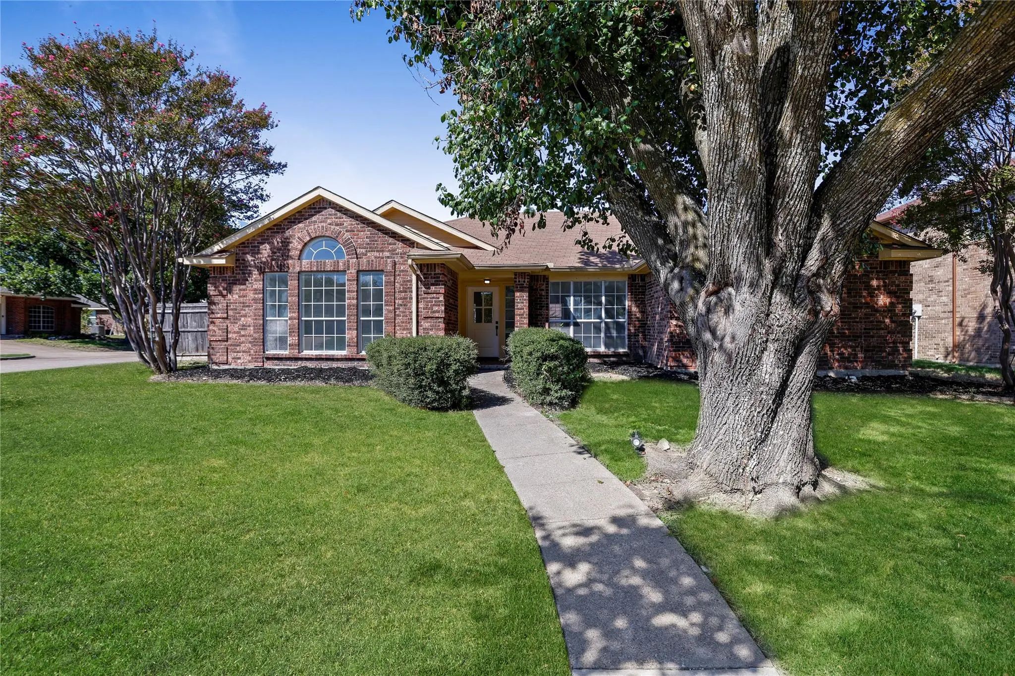 Photo of Listing #21419446