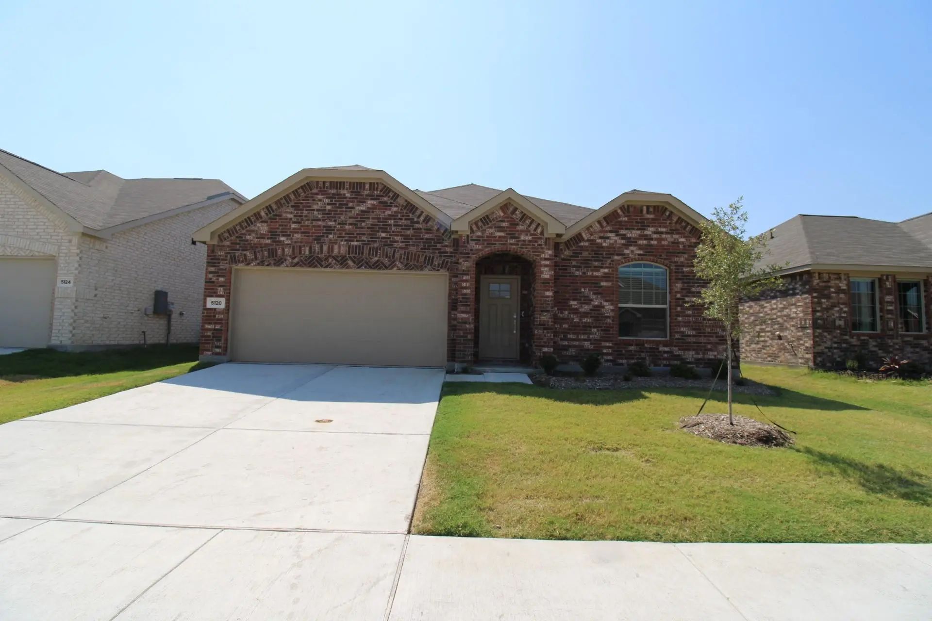 Photo of Listing #21422927