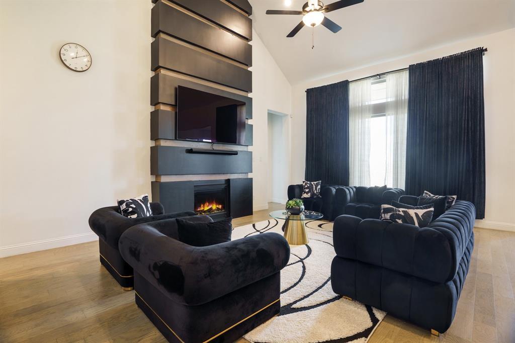 Photo of Listing #20931333