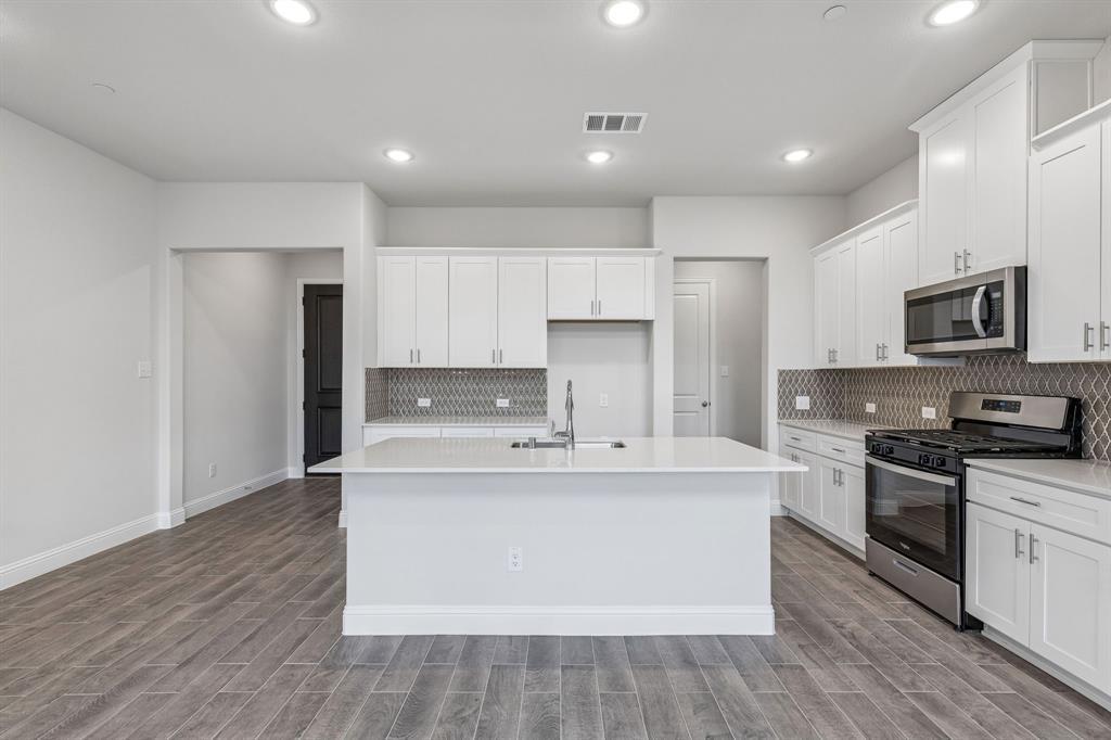 Photo of Listing #20935970