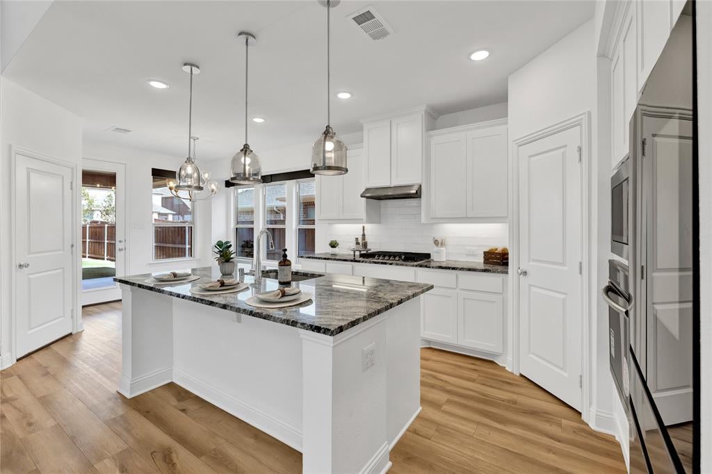 Photo of Listing #20944159