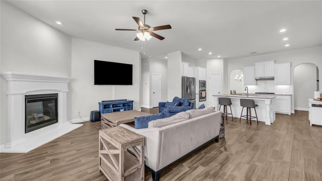 Photo of Listing #21049547