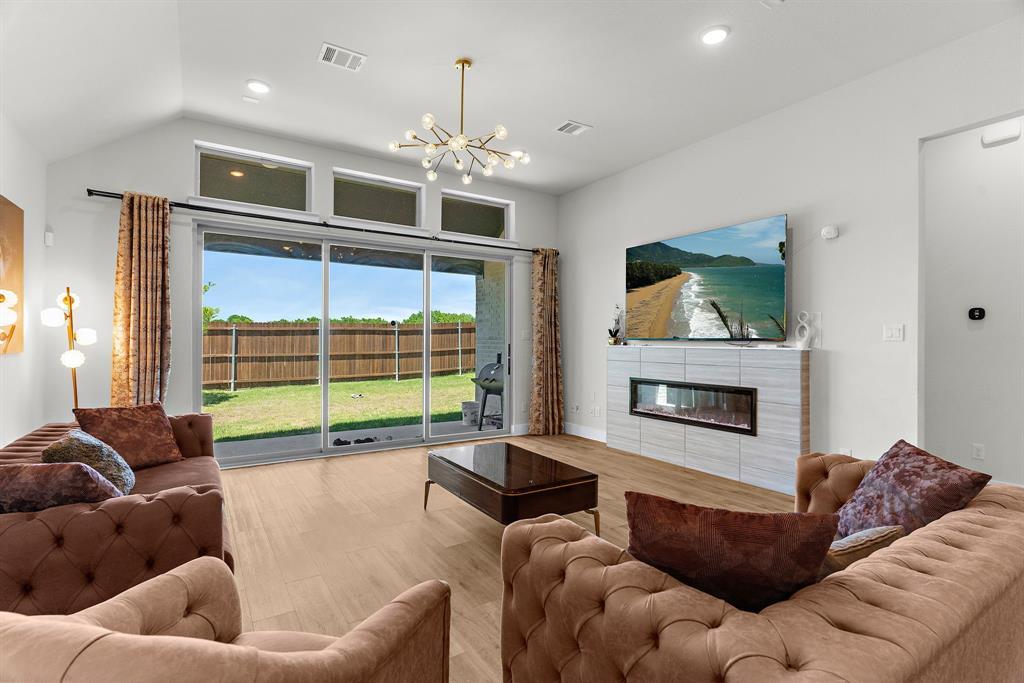 Photo of Listing #21057312