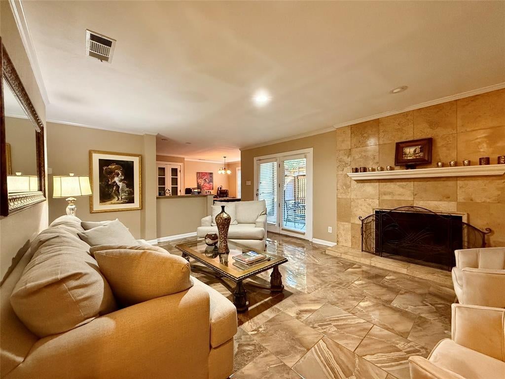 Photo of Listing #21093625