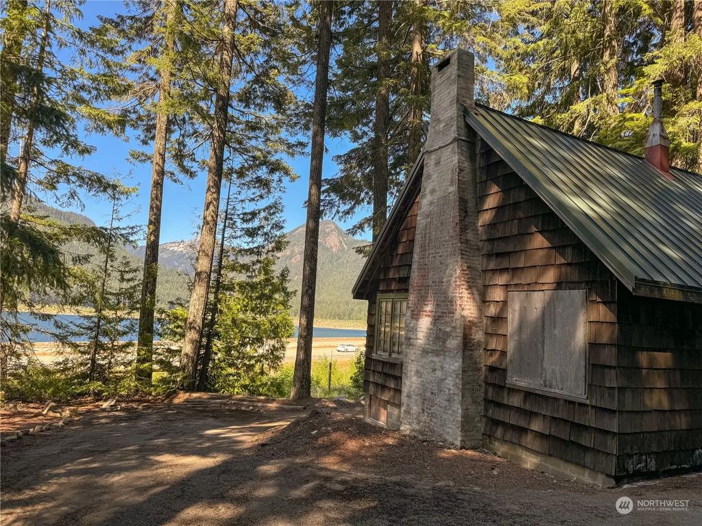 4061 Fs Rd 4832, Snoqualmie Pass