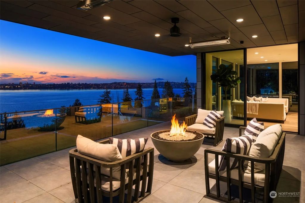 3263 Evergreen Point Road, Medina