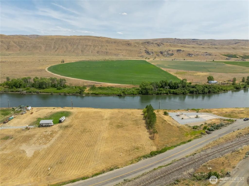 626 Monse River Road, Brewster
