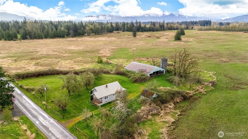 1817 Central Road, Everson