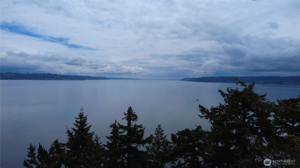 17 W Gedney Way, Hat Island
