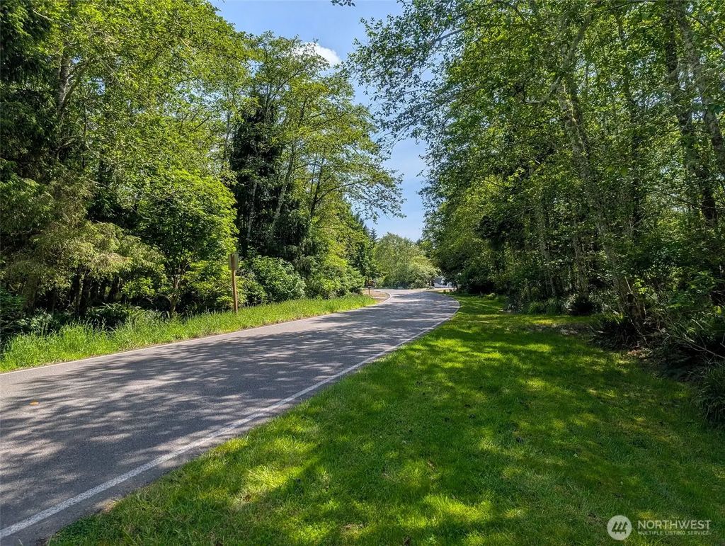 242 Duck Lake Drive Ne, Ocean Shores
