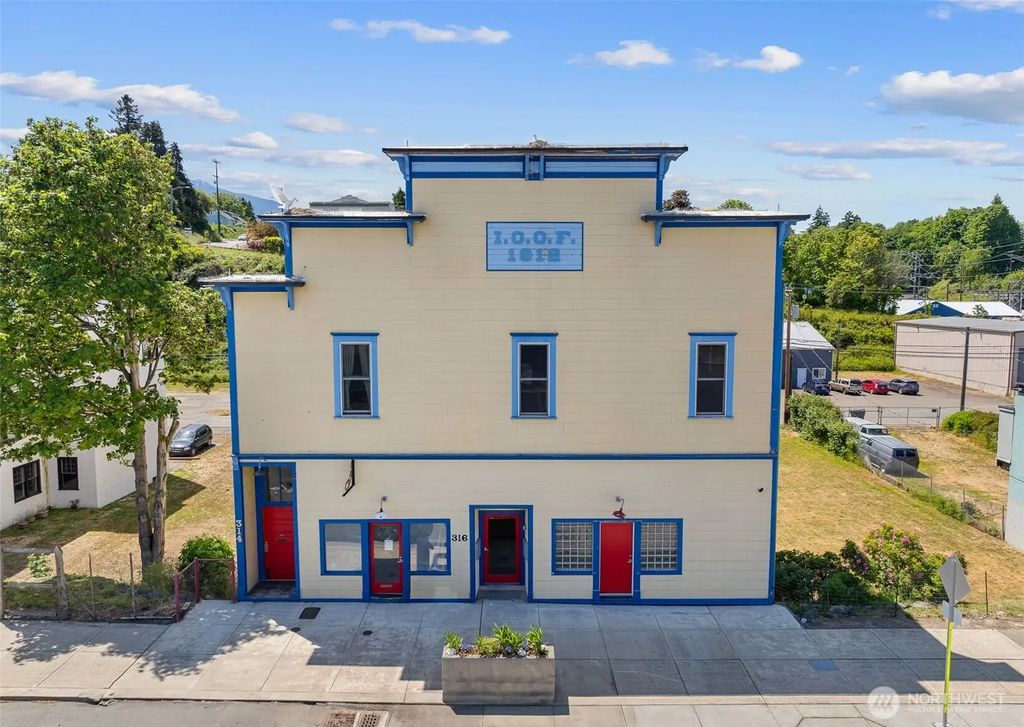 314 W First Street, Port Angeles