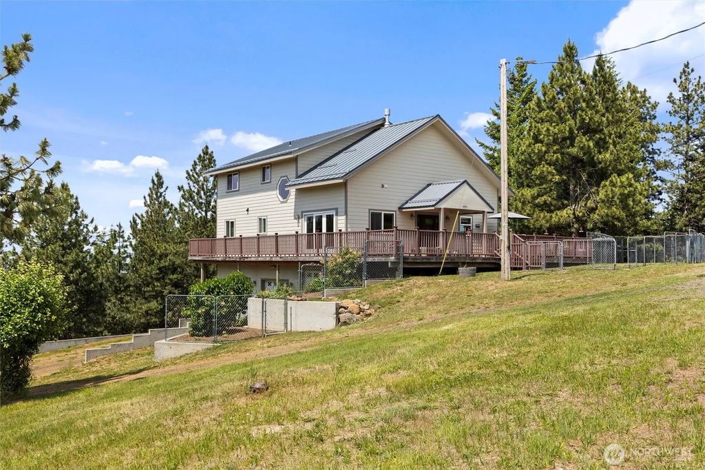 6379 Lewis Peak Road, Waitsburg