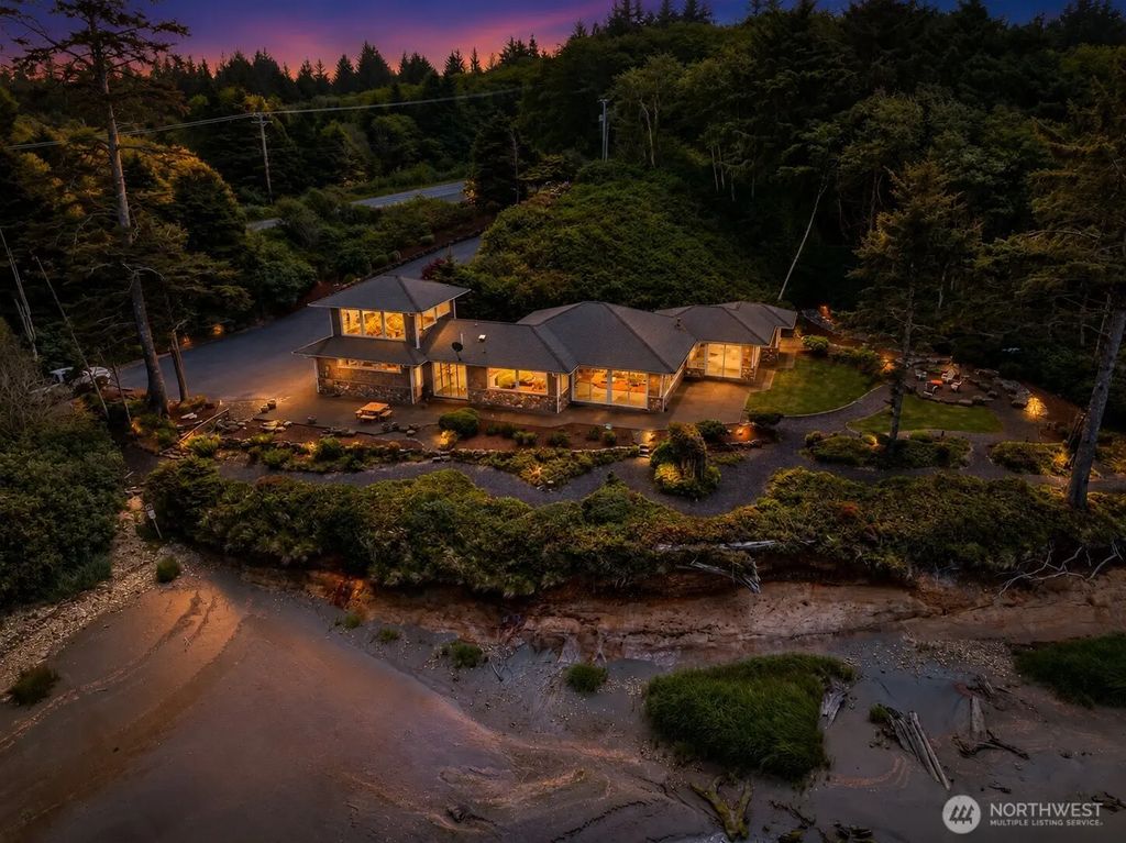 6 Diamond Drive, Pacific Beach