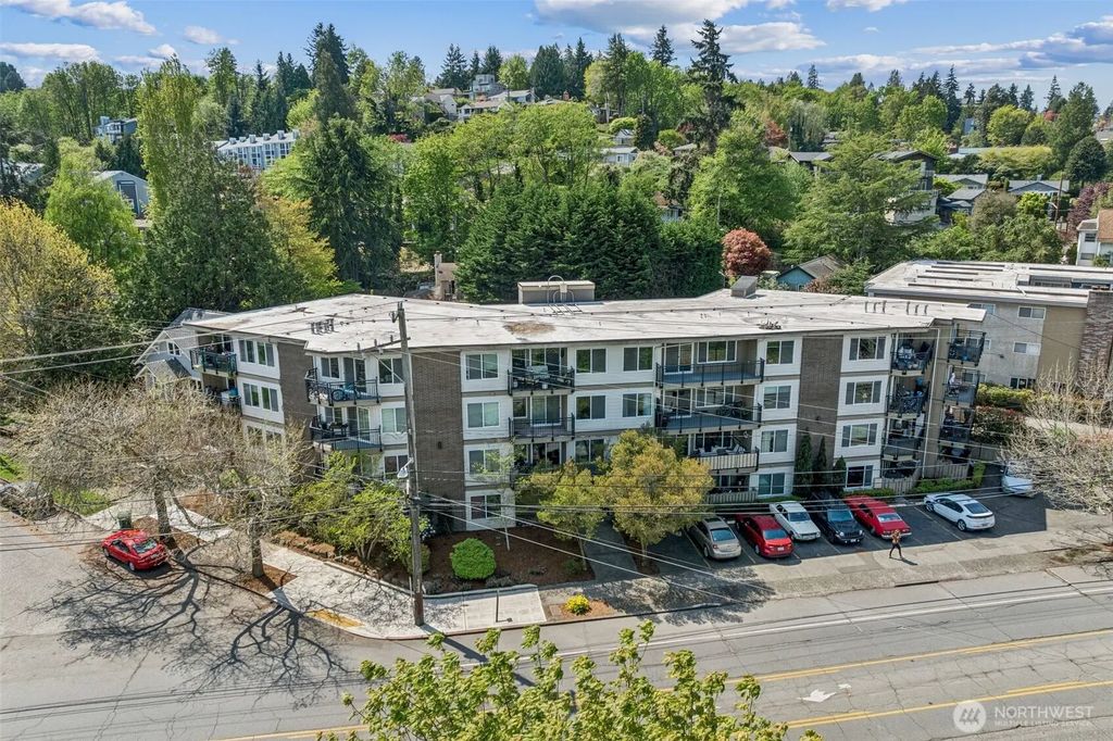 4051 Gilman Avenue W, Seattle