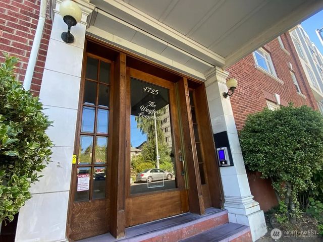 4725 15th Avenue Ne 14, Seattle