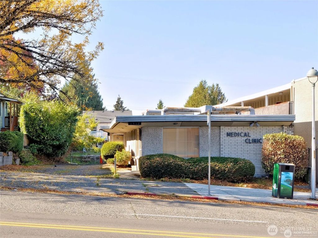 6517 35th Avenue Sw, Seattle