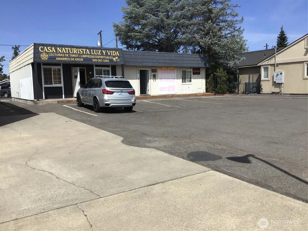 412 S 12th Avenue, Yakima