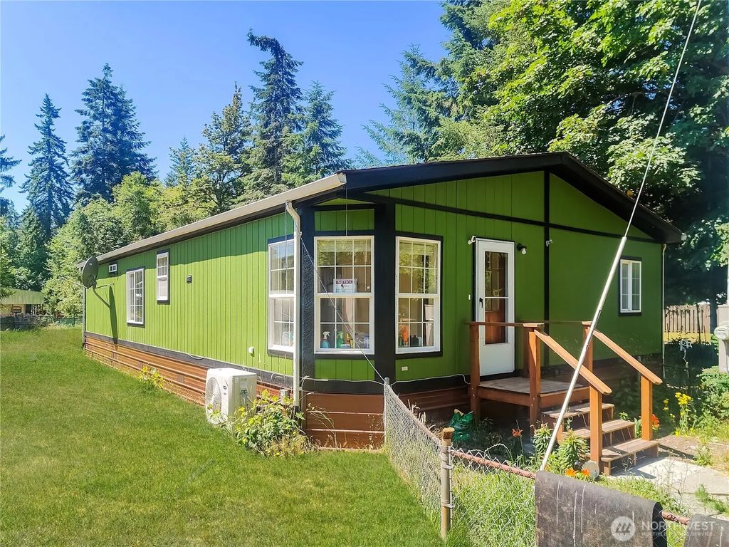 440 W Haven Drive, Elma