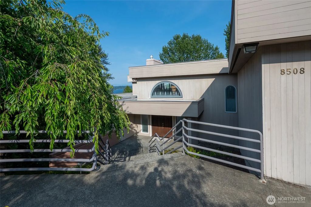 8508 54th Avenue Ne, Seattle
