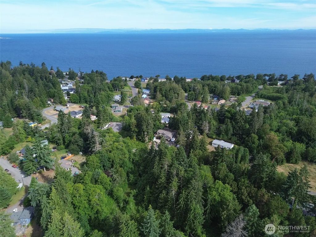 999 Largent Lane, Port Angeles