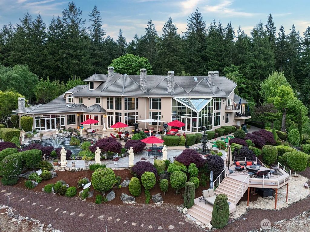 1022 7th Court, Fox Island