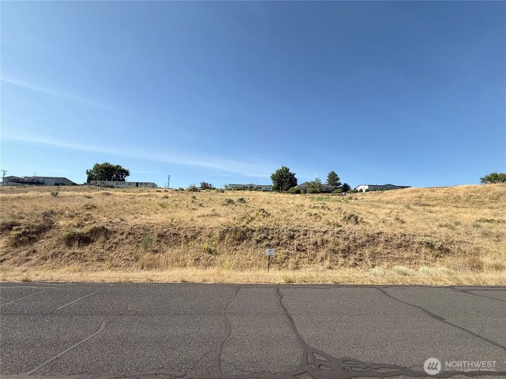 6th Ave Lot 11, Odessa