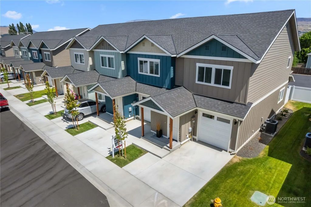 1030 Finch Lane D2, Wenatchee