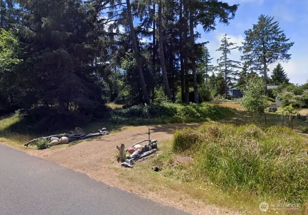 657 Sollecks Avenue Se, Ocean Shores