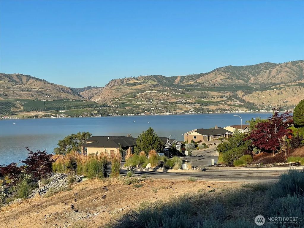210 Crystal View Drive, Chelan