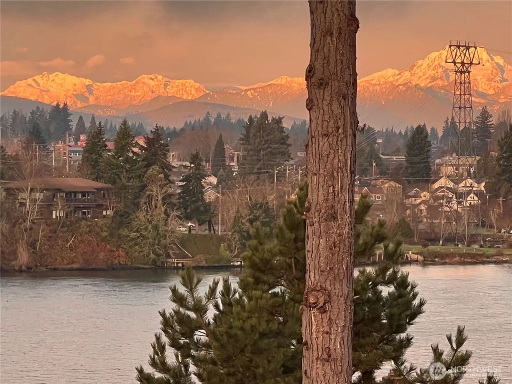 1149 Wheaton Way, Bremerton
