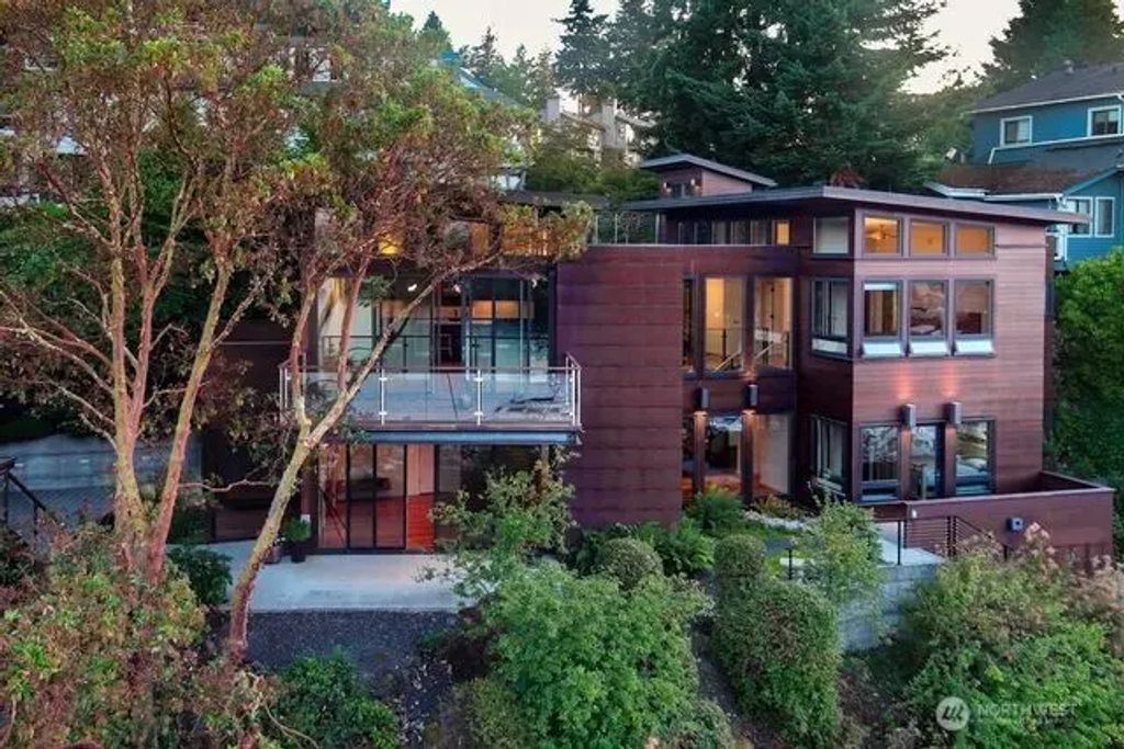 630 Harrison Street, Friday Harbor