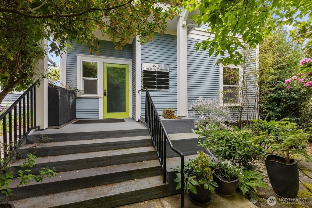 4510 Thackeray Ne, Seattle