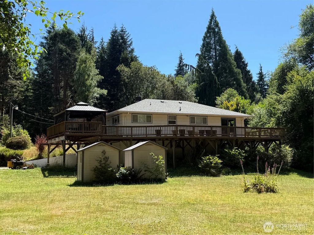 1329 State Route 4, Naselle
