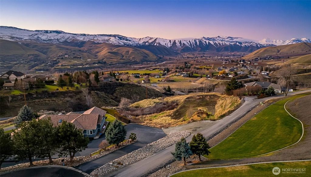 1395 Mountain Vista, Wenatchee
