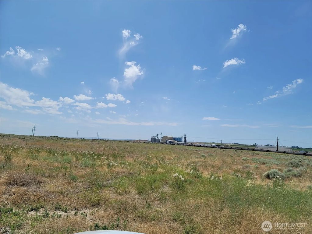 Parcel # 060583000 Nna Labarre Avenue S, Warden