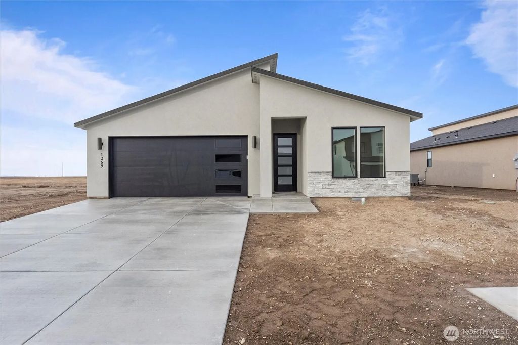 1269 E Mt Hood Street, Othello