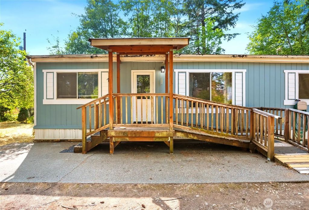 80 E Skookum Drive, Shelton