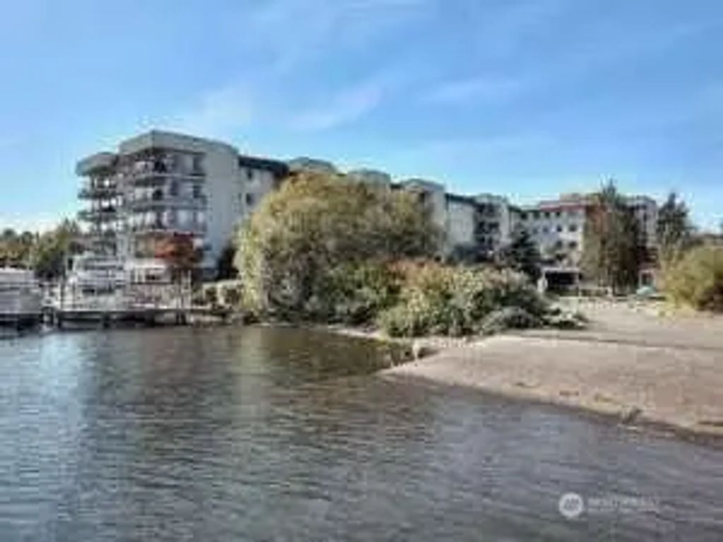 9030 Seward Park Avenue S 513, Seattle