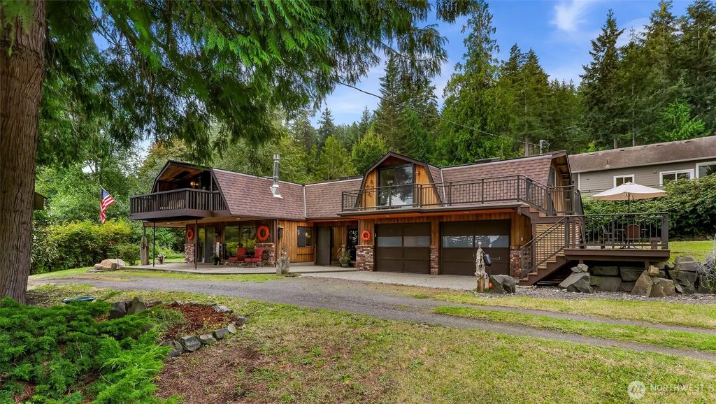 1207 Beach Avenue, Lummi Island