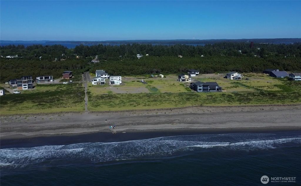 1501 Beach Glass Lane, Westport