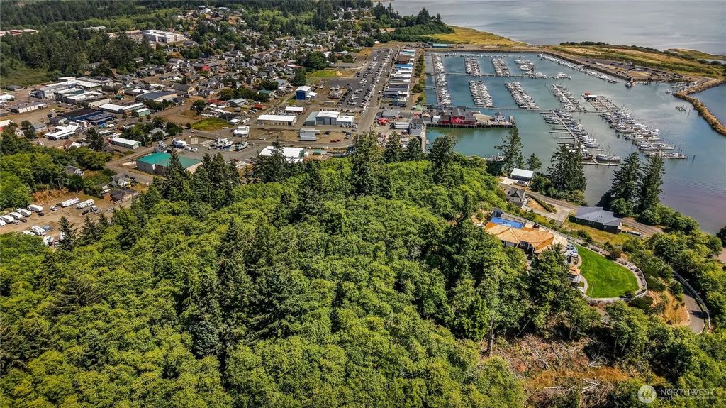 5001 Fourth Avenue Sw, Ilwaco