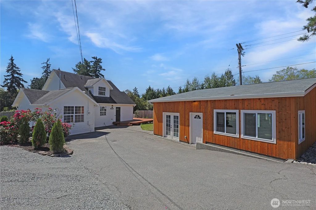 3618 Chrisella Road E, Edgewood