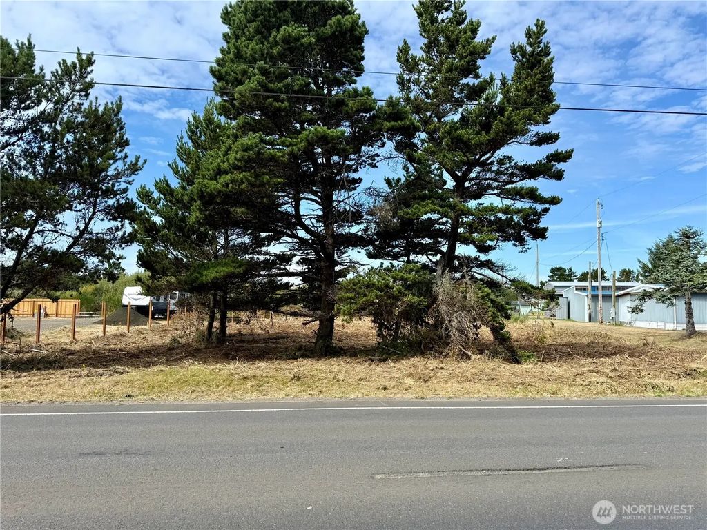 96 X State Route 105, Grayland