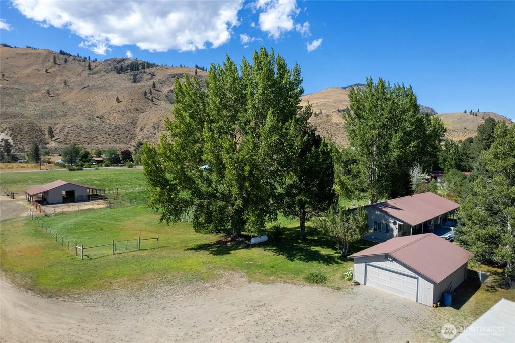 54 B Ross Road B, Twisp