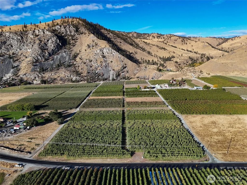 263 Oliver Lane, Chelan