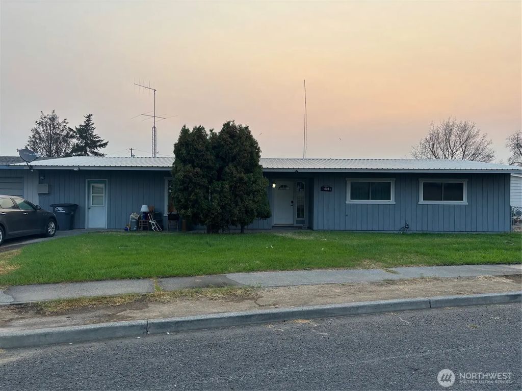 9008 Bong Loop B, Moses Lake