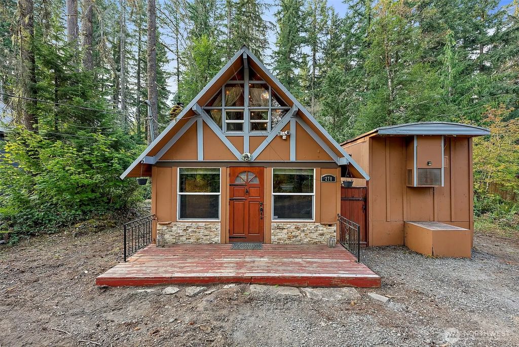 270 Skate Creek Road N, Ashford