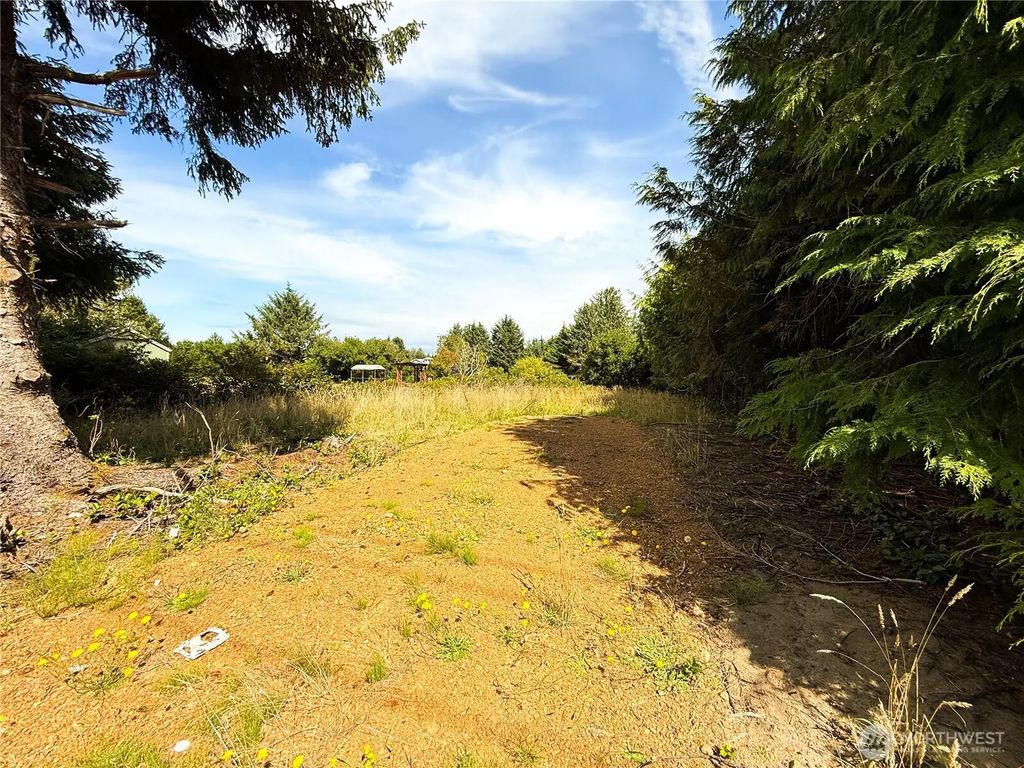 558 Point Brown Ave Se, Ocean Shores